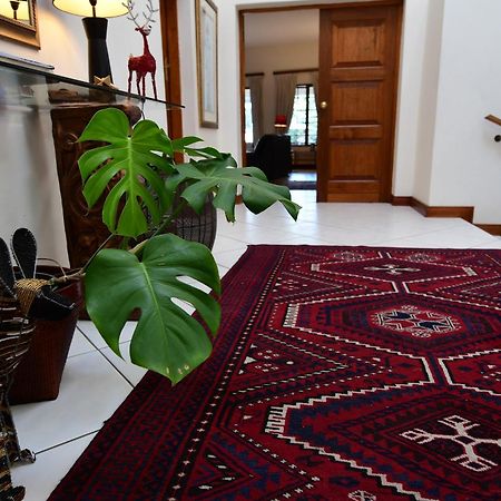 Highgrove Guesthouse Йоханесбург Екстериор снимка