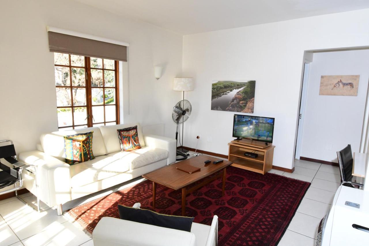 Highgrove Guesthouse Йоханесбург Екстериор снимка