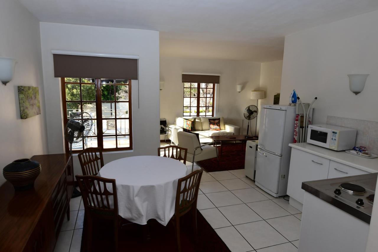 Highgrove Guesthouse Йоханесбург Екстериор снимка